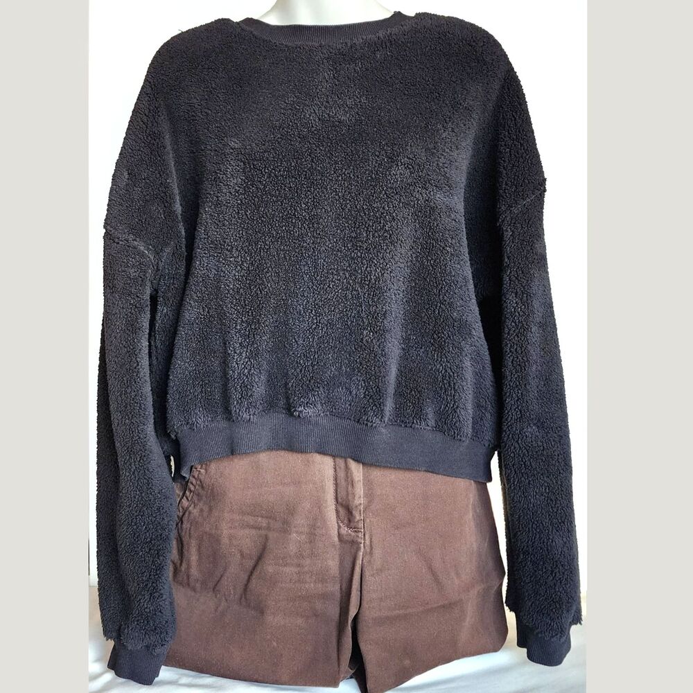 BDG Urban Outfitters Fuzzy Black Cropped Teddy Fleece Sweater Size L